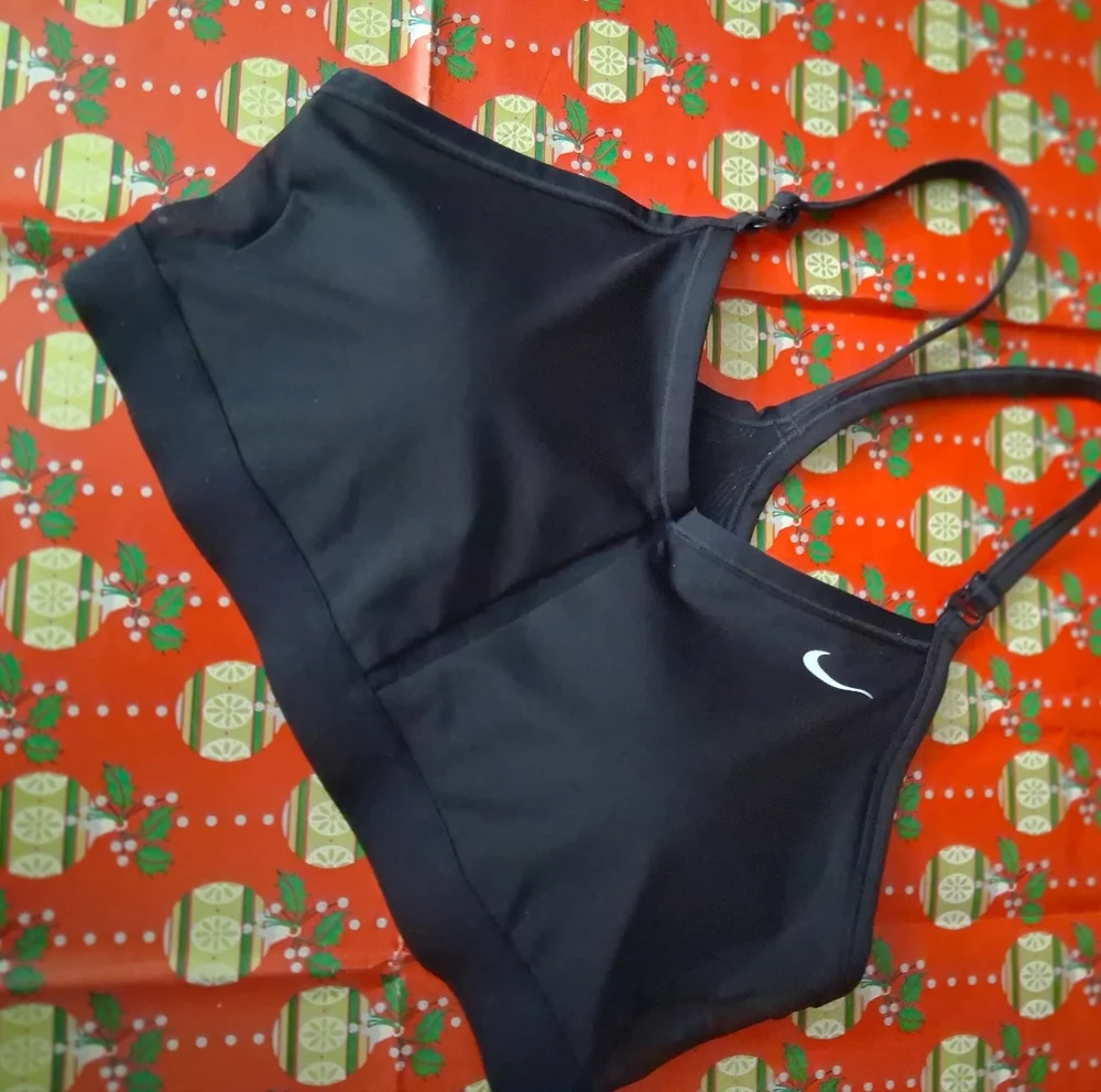 🔥Nike SET OF 3 Sports Bra Size XXL. MINT CONDITION - Picture 6 of 11